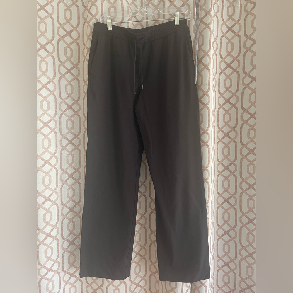 Lululemon on the fly pants - Picture 1 of 7